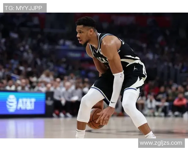 字母哥愤怒撕毁球衣雄鹿惨败后更衣室内爆发激烈冲突 字母哥愤怒撕毁球衣雄鹿惨败后更衣室内爆发激烈冲突