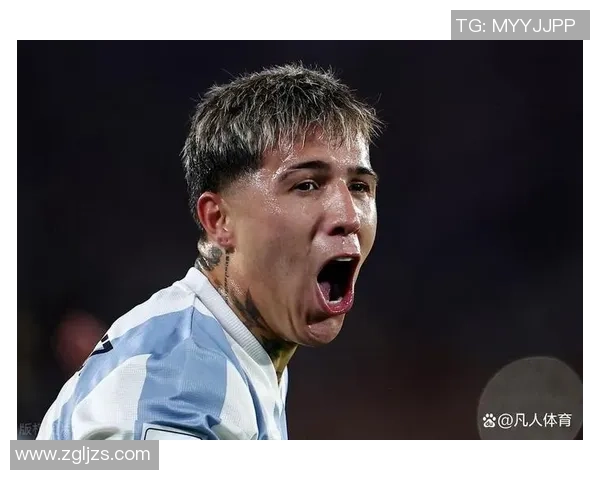 巴西与阿根廷比赛裁判争议引发球迷热议与媒体关注